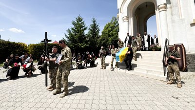 Прощання із загиблим захисником Іваном Чавою