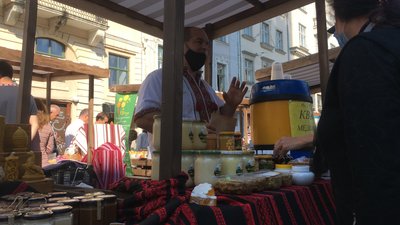 На площі Ринок стартував Львівський фермерський ярмарок На площі Ринок стартував Львівський фермерський ярмарок
