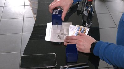 У Запоріжжі відбувся продаж поштової марки "Русскій воєнний корабль... Всьо" У Запоріжжі відбувся продаж поштової марки "Русскій воєнний корабль... Всьо"