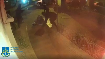 Нападали на інкасаторів та хотіли пограбувати банк: в Одесі засудили учасників озброєної банди — прокуратура