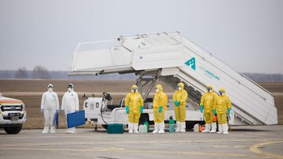 Літак у аеропорту Борисполя Літак у аеропорту Борисполя