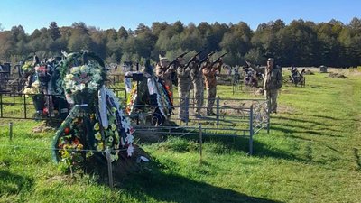 Загинув на Харківщині: у Городні поховали бійця 1-ї окремої танкової Сіверської бригади
