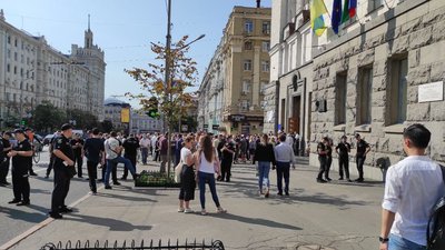 У Харкові відкрили меморіальну дошку Кернесу