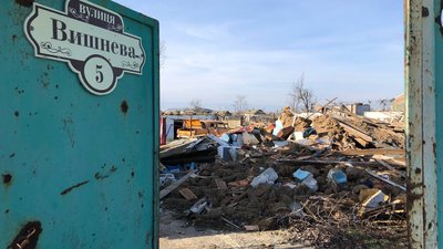 "Люди хочуть до хати, хочуть додому". До села Партизанське, що на Миколаївщині, повертаються місцеві жителів "Люди хочуть до хати, хочуть додому". До села Партизанське, що на Миколаївщині, повертаються місцеві жителів
