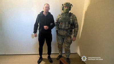 Крадіжка мобільних та годинників: підозрюваному загрожує до 8 років позбавлення волі