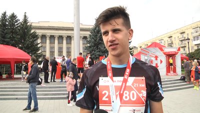 У Житомирі визначили переможців шостого космічного напівмарафону У Житомирі визначили переможців шостого космічного напівмарафону