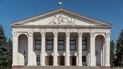 Драмтеатр та другий поверх в ТРЦ "Голлівуд": 2 центри вакцинації змінять місце розташування