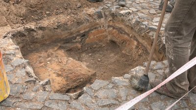 На площі біля Луцького замку виявили ще одну історичну забудову. Що відомо