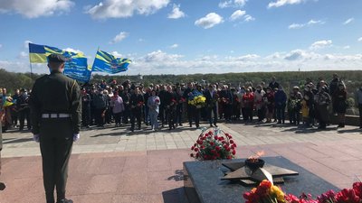 У Чернігові вшанували воїнів Другої світової війни У Чернігові вшанували воїнів Другої світової війни