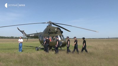 Перший випуск льотчиків МВС відпрацював ознайомчі польоти на аеродромі Харківщини Перший випуск льотчиків МВС відпрацював ознайомчі польоти на аеродромі Харківщини
