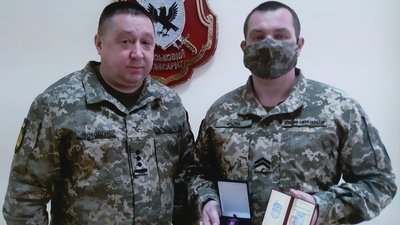 Іванофранківця Володимира Фіцика нагородили медаллю "За поранення" Іванофранківця Володимира Фіцика нагородили медаллю "За поранення"