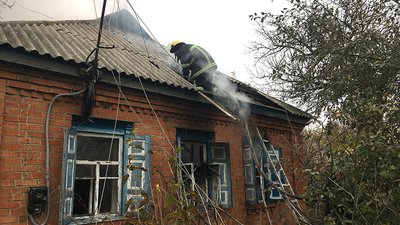 Фото з місця пожежі у Новосанжарському районі Фото з місця пожежі у Новосанжарському районі