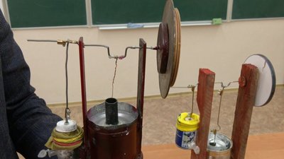 Модель двигуна Стірлінга
