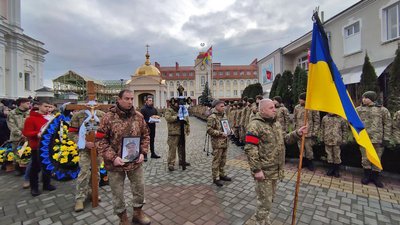 У Луцьку попрощалися з захисниками Ігорем Держаєм і Віталієм Ланшиним