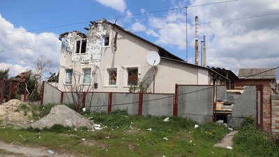 Російські окупанти продовжують обстріли звільненої Руської Лозової — мер Дергачів Російські окупанти продовжують обстріли звільненої Руської Лозової — мер Дергачів