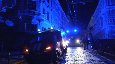 У Чернівцях горіла піцерія — заклад майже не пошкодило