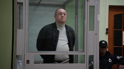Голову Середино-Будської громади Сумщини Олександра Гена суд вчергове залишив під вартою Голову Середино-Будської громади Сумщини Олександра Гена суд вчергове залишив під вартою