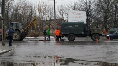 В одному з луцьких мікрорайонів відімкнули воду. В одному з луцьких мікрорайонів відімкнули воду.
