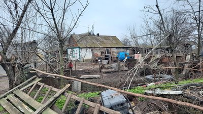 Роздягали, шукали татуювання. Як жили жителі Щасливого під час окупації
