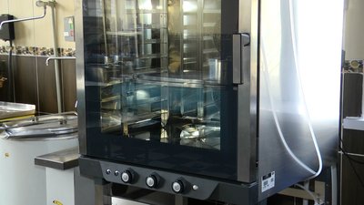 У Житомирі кухарів дошкільних навчальних закладів навчають працювати на пароконвектоматах У Житомирі кухарів дошкільних навчальних закладів навчають працювати на пароконвектоматах