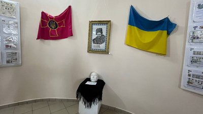 В Ужгороді відкрили Всеукраїнську пересувну філателістичну виставку В Ужгороді відкрили Всеукраїнську пересувну філателістичну виставку