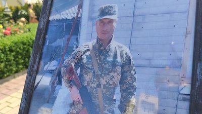 У Луцьку попрощалися з загиблими на війні Геннадієм Лукашуком і Сергієм Ніверським У Луцьку попрощалися з загиблими на війні Геннадієм Лукашуком і Сергієм Ніверським