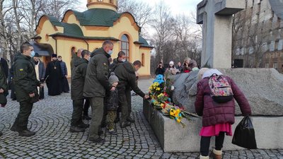 Колосся і свічки: у Черкасах молилися за померлих від голоду