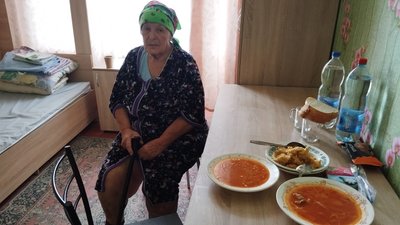 З сіл навколо яких лісові поежіж людей евакуювали до Нових Санжар З сіл навколо яких лісові поежіж людей евакуювали до Нових Санжар