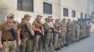 Вінницькі поліцейські повернулись із зони ООС Вінницькі поліцейські повернулись із зони ООС