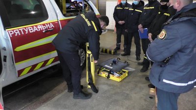 Нові аварійно-рятувальні автомобілі отримали три районні підрозділи рятувальників