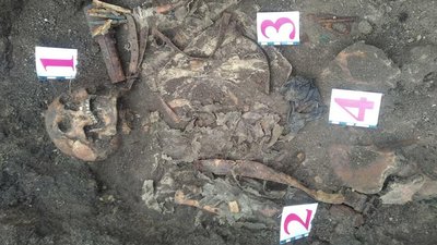 На Дніпропетровщині розкопали останки воїнів, загиблих у Другій світовій війні На Дніпропетровщині розкопали останки воїнів, загиблих у Другій світовій війні