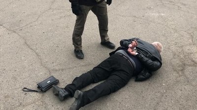 Сім тисяч доларів за нанесення тяжких тілесних. На Одещині судитимуть голову селищної ради
