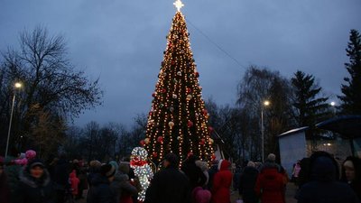 Новорічна ялинка у Хоролі до повномасштабного вторгнення