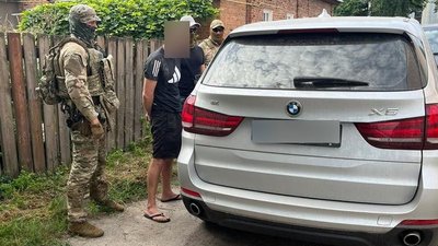 Супроводжував російську техніку — на Сумщині затримали чоловіка, підозрюваного у держзраді