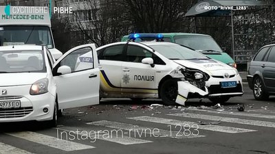 У Рівному поліцейські втрапили в ДТП У Рівному поліцейські втрапили в ДТП
