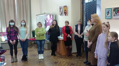Іграшки, сумки та прикраси: вихованці реабілітаційного центру презентували у Вінниці виставку робіт Іграшки, сумки та прикраси: вихованці реабілітаційного центру презентували у Вінниці виставку робіт