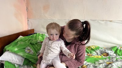 Село Шевченкове на Миколаївщині стало прихистком для родин, які були змушені покинути свої домівки через обстріли. Станом на перше березня, близько 25 людей з Херсонської області знайшли у селищі тимчасове проживання, завдяки зусиллям місцевих волонтерів. Село Шевченкове на Миколаївщині стало прихистком для родин, які були змушені покинути свої домівки через обстріли. Станом на перше березня, близько 25 людей з Херсонської області знайшли у селищі тимчасове проживання, завдяки зусиллям місцевих волонтерів.