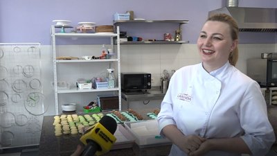 Грант, десерти та майстер-класи: історія кондитерської житомирянки Марини Семеняки