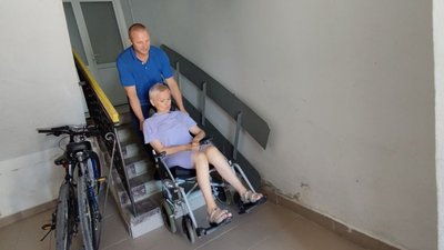 Жителька Тернопільщини, яка пересувається на візку, виграла суд в селищної ради