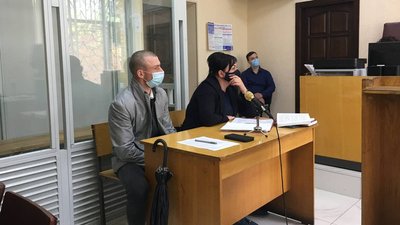 На Житомирщині зоозахисники протестували під судом, де розглядають справу про катування тварин На Житомирщині зоозахисники протестували під судом, де розглядають справу про катування тварин