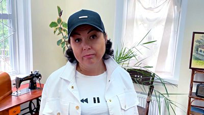 Вишитий Ленін та годинник з Авророю: у Прилуках відкривають музей радянської пропаганди Вишитий Ленін та годинник з Авророю: у Прилуках відкривають музей радянської пропаганди