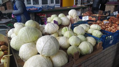 Скільки вартують продукти для борщу на ринку в Хмельницькому