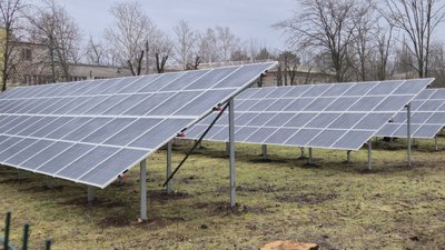 Сонячна станція, яку встановили у Миколаївському обласному центрі онкології