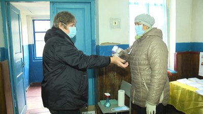 За її словами голови комісії, дільниця забезпечена усіма необхідними засобами захисту