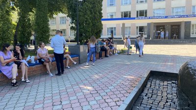 У Житомирі бакалаври, які вступають до магістратури, здавали єдиний іспит з англійської мови