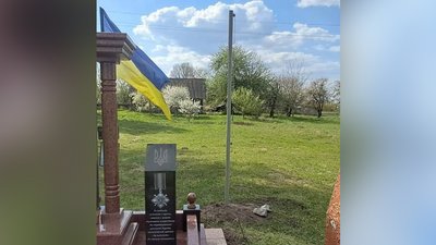 Житомир, могила, наруга, військовий, кладовище, Романів, 6 травня 2025 року