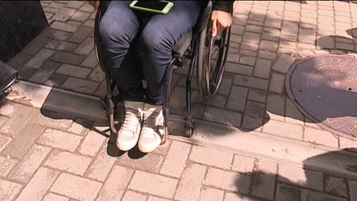 Центр Сум перевіряли на рівень доступності для людей з інвалідністю