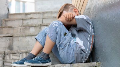 Як правильно дитині розповісти про смерть близької людини: пояснює психологиня Як правильно дитині розповісти про смерть близької людини: пояснює психологиня