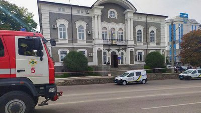 Повідомлення про замінування. У Кропивницькому евакуювали працівників суду