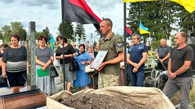 допоховання останків Володимира Ганкевича, похорон, днк експертиза